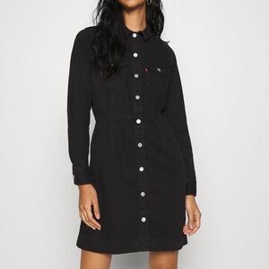 Levi’s washed denim snap front dress, small